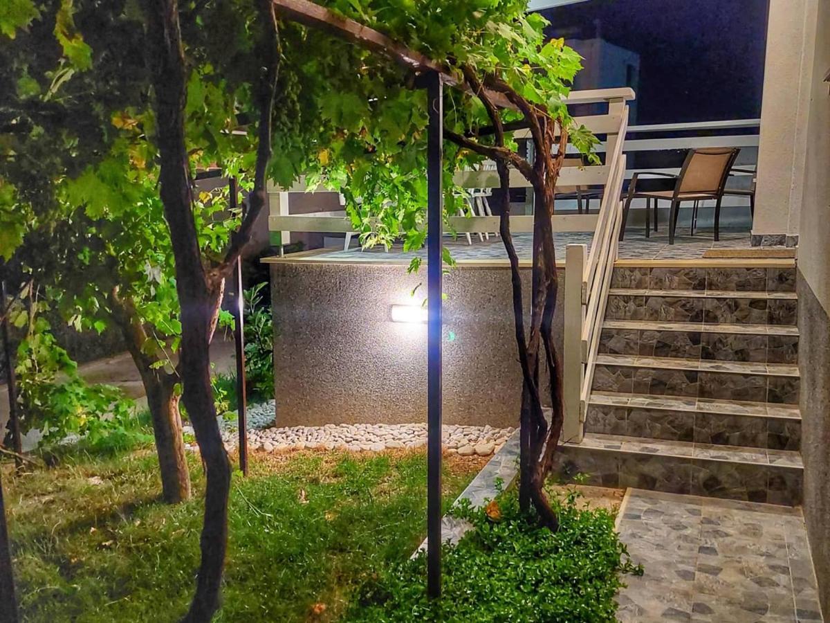 Apartments Marina 尤塔哈 外观 照片