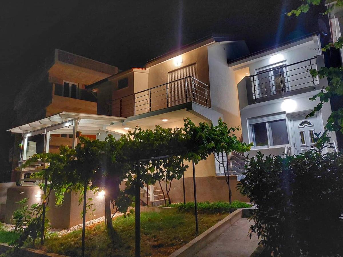 Apartments Marina 尤塔哈 外观 照片