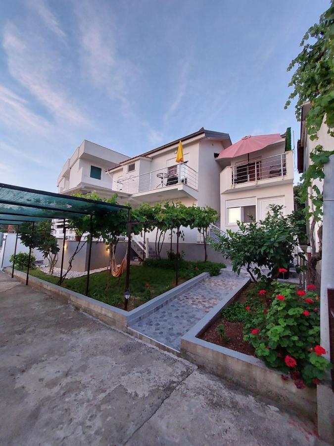 Apartments Marina 尤塔哈 外观 照片