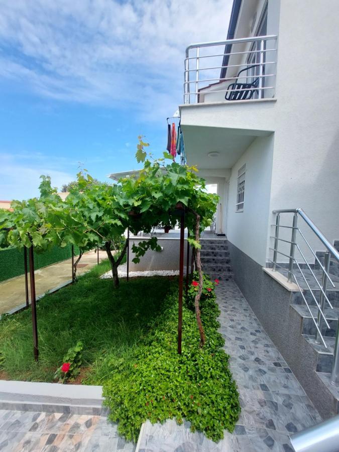 Apartments Marina 尤塔哈 外观 照片